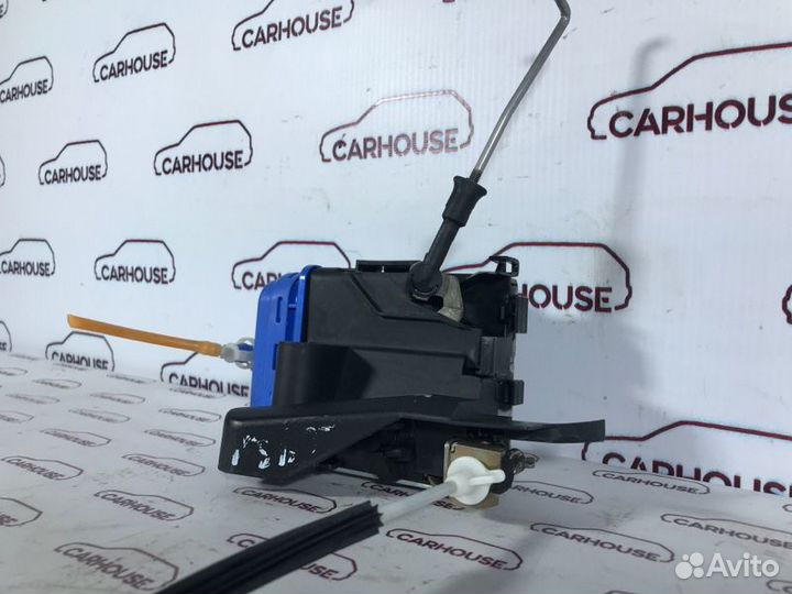 Замок двери задний левый Audi A4 B5 1.8 1998