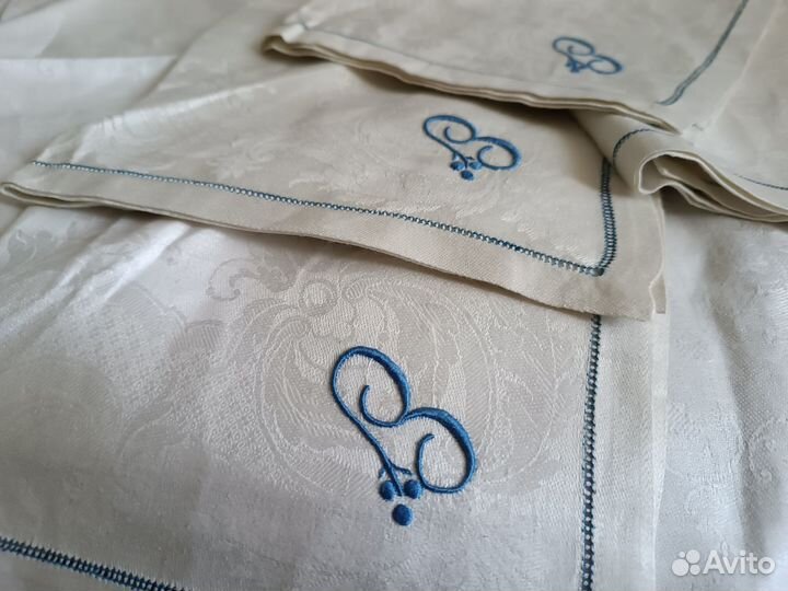 Винтажная жаккардовая скатерть с монограммой