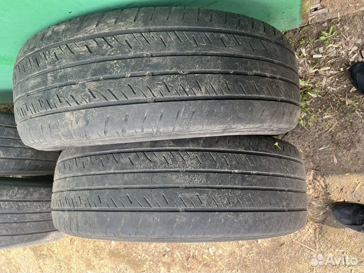 Dunlop Grandtrek PT2 235/65 R17