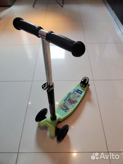 Самокат детский трехколесный с сиденьем