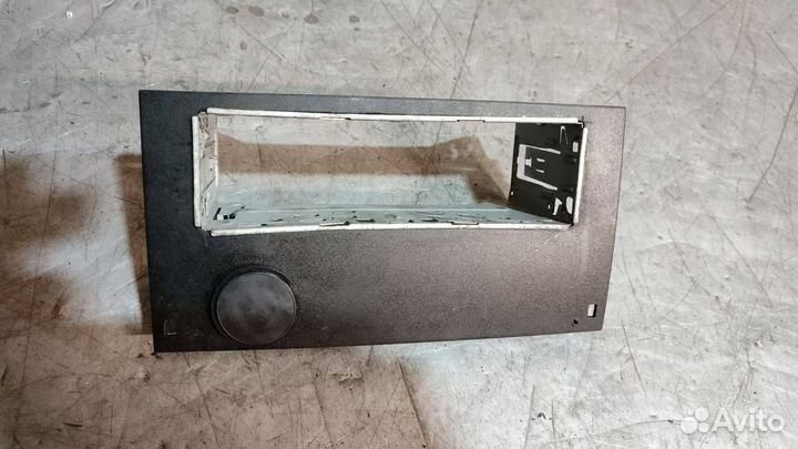 Рамка магнитолы Ford Transit Connect 2009