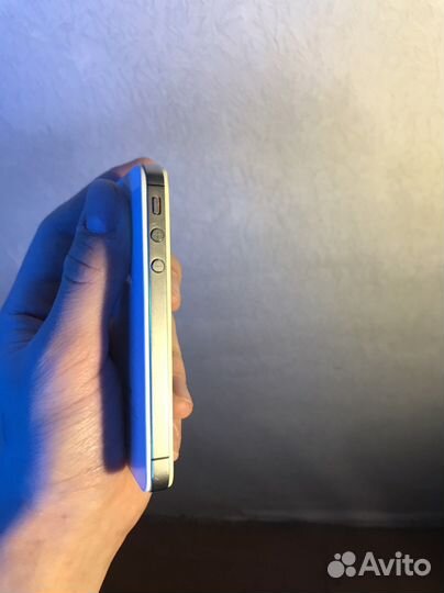 Телефон iPhone 4s 32gb
