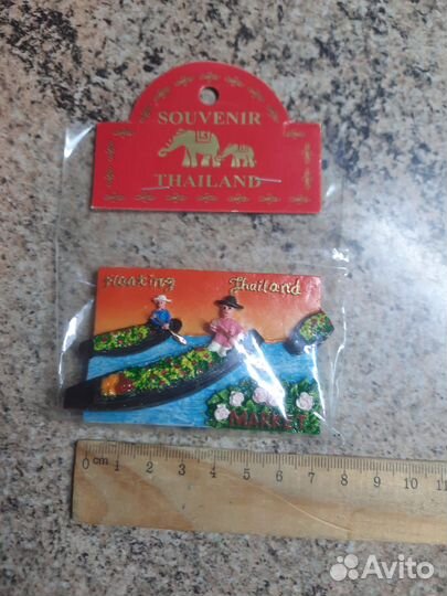 Магнит на холодильник