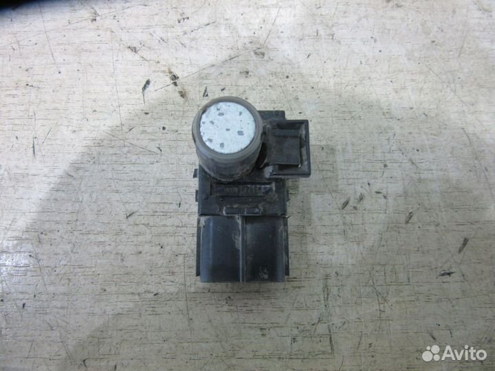 Датчик парковки Toyota Land Cruiser (200)