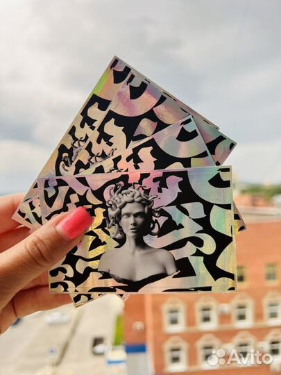 Наклейка на карту