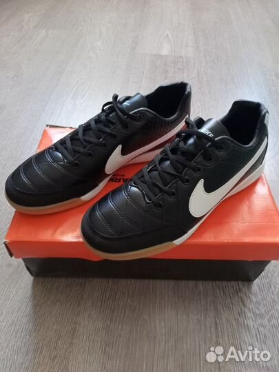 Бампы футзалки nike tiempo 43 / 44