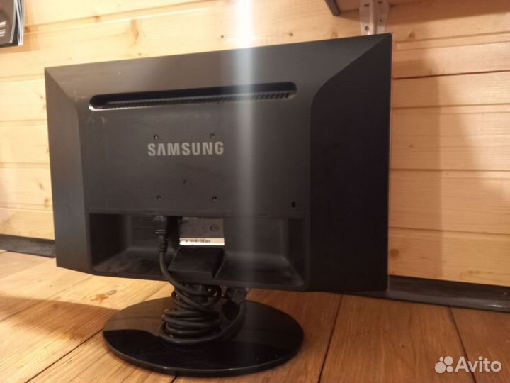 Монитор Samsung 20