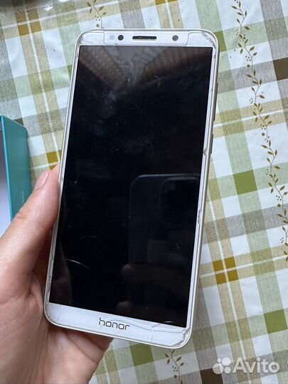 Телефон honor 7а