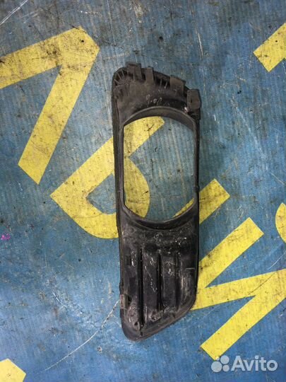 Левая рамка птф Toyota Camry V40