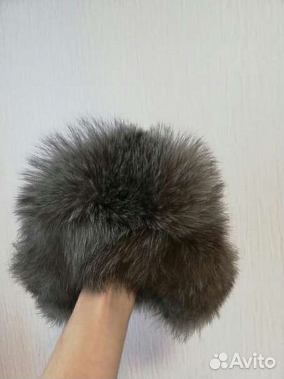Зимняя шапка с мехом чернобурки