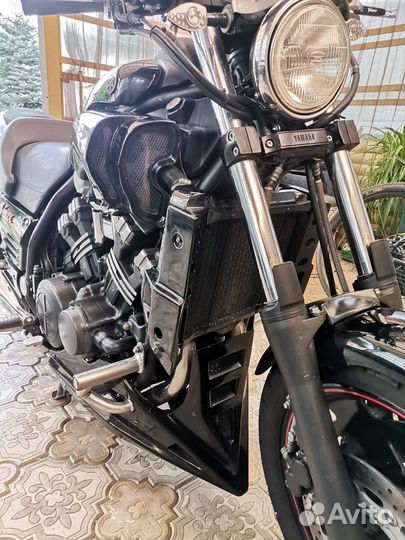 Yamaha V-max 1200