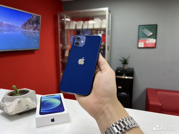 iPhone 12, 64 ГБ