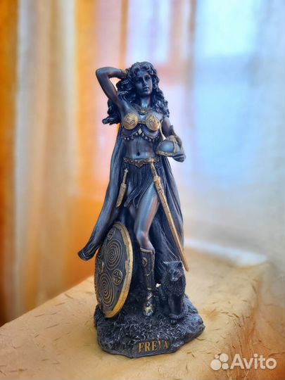 Статуэтки veronese