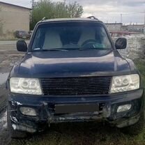 Mitsubishi Montero 3.5 AT, 2001, битый, 350 000 км, с пробегом, цена 400 000 руб.