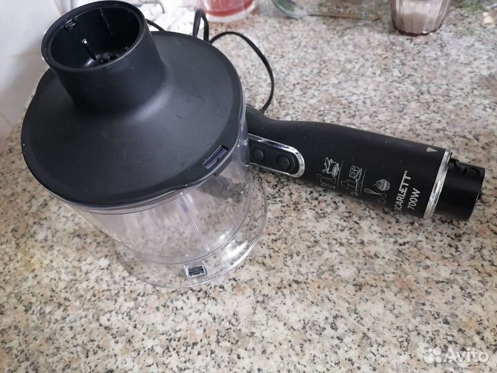 Миксер на запчасти скарлет hb42f11