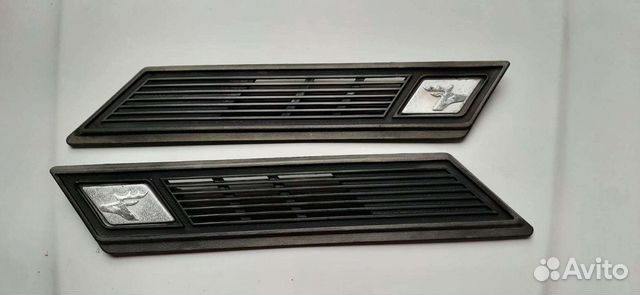 Решётки вентиляции (шевроны) Волга газ 3102