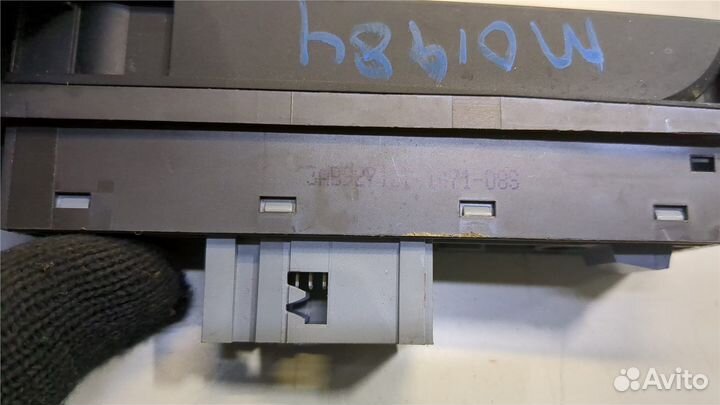 Кнопка стояночного тормоза Volkswagen Passat CC, 2