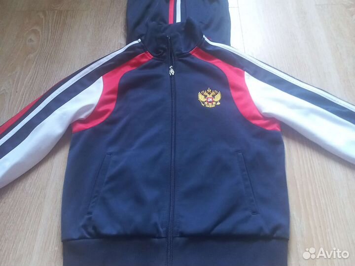 Спортивный костюм для мальчика 140