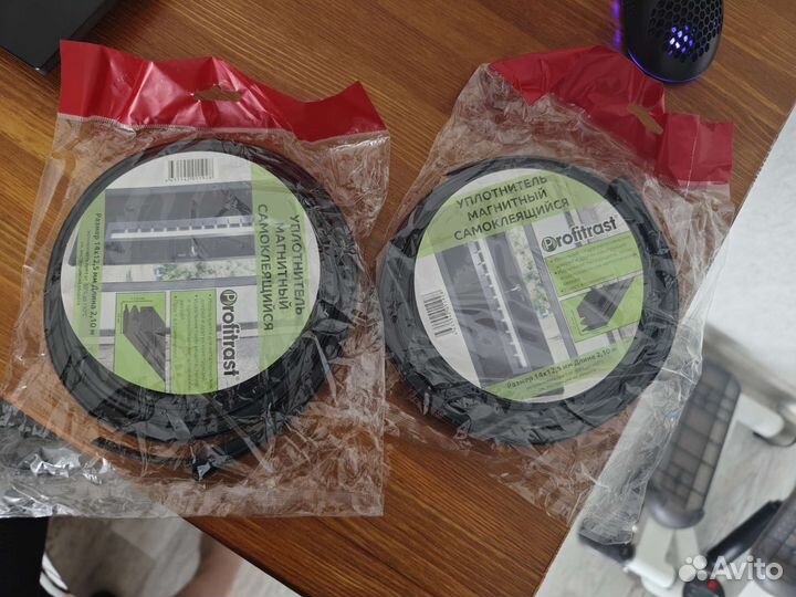 Уплотнитель для двери магнитный