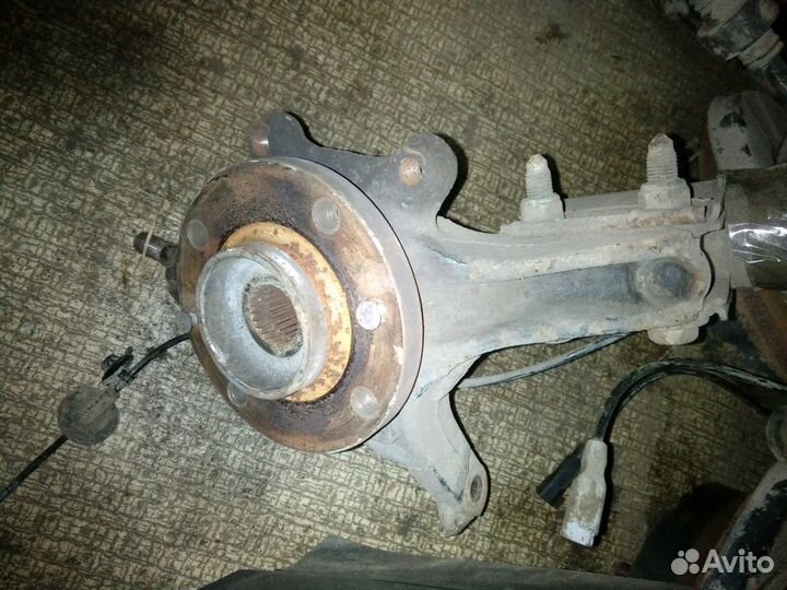 Поворотные кулаки Пежо 308