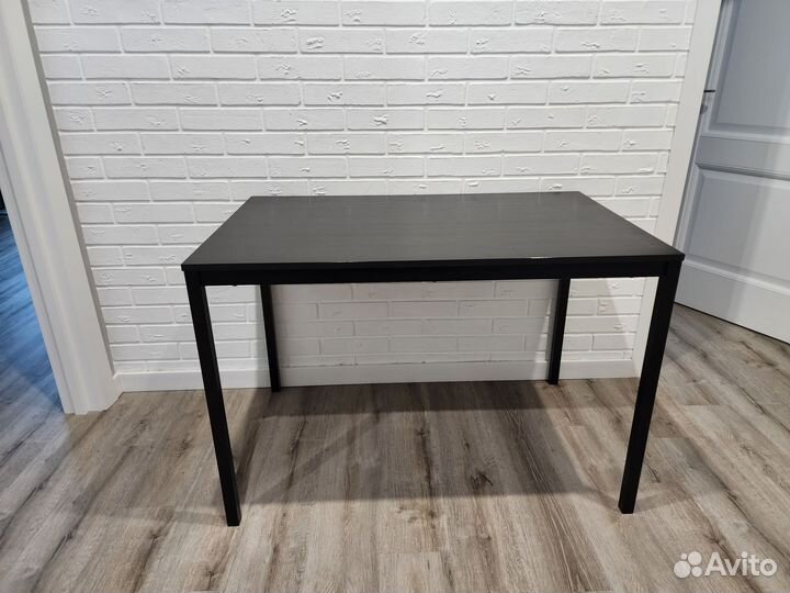 Стол IKEA tärendö