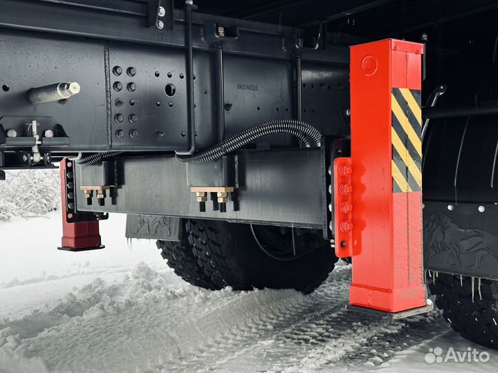 IVECO-Hongyan CQ3346HV39D с КМУ, 2023