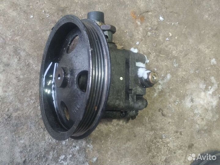 Насос гура мицубиси Галант 8