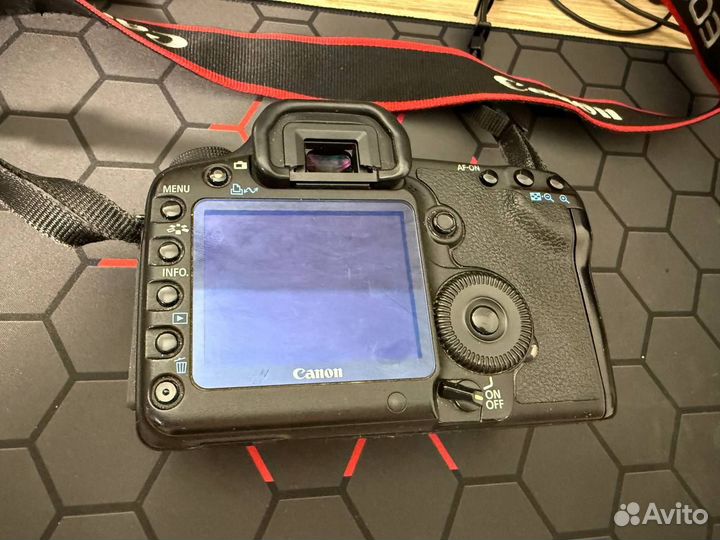 Фотоаппарат canon 5D mark ii body