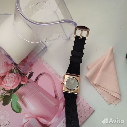 Часы женские наручные givenchy черные (0146)