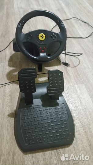 Игровой руль Thrustmaster Ferrari полный комплект