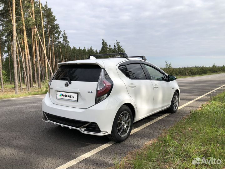 Toyota Aqua 1.5 CVT, 2013, 150 000 км