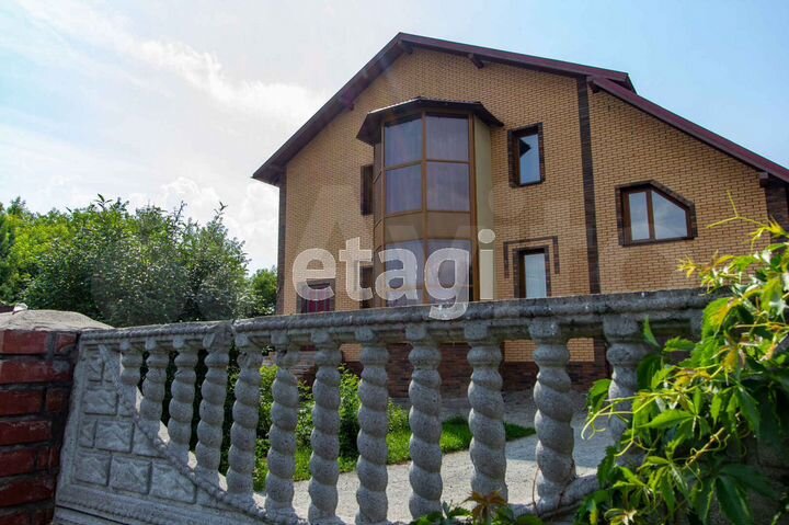 Коттедж 336,4 м² на участке 12 сот.