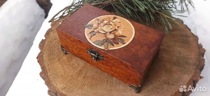 Шкатулка в технике маркетри