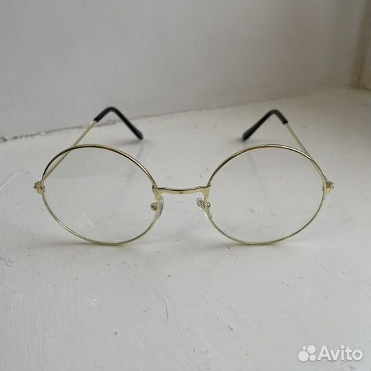 Очки с простыми стеклами