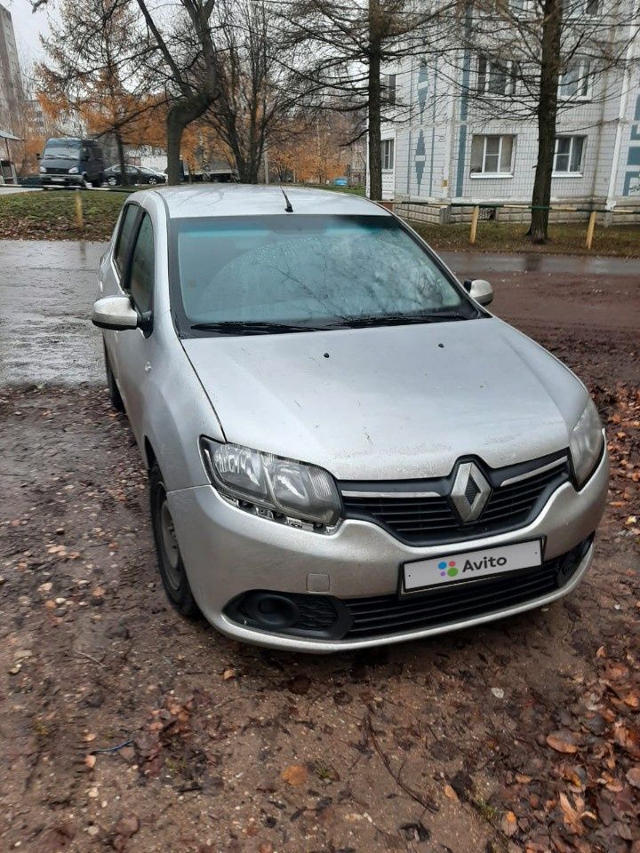 Renault Sandero: фото владельца