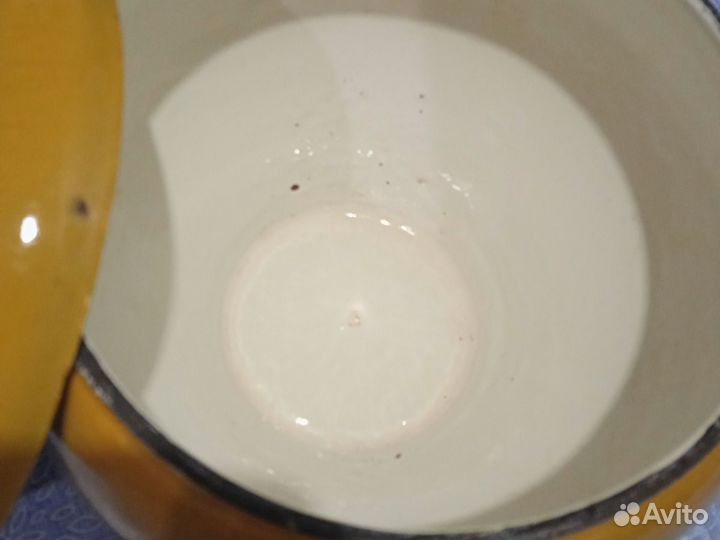 Чугунок с крышкой. Эмаль