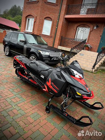 Снегоход BRP Ski-Doo Summit 800