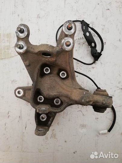 Кулак поворотный задний левый Hyundai Sonata 6 YF