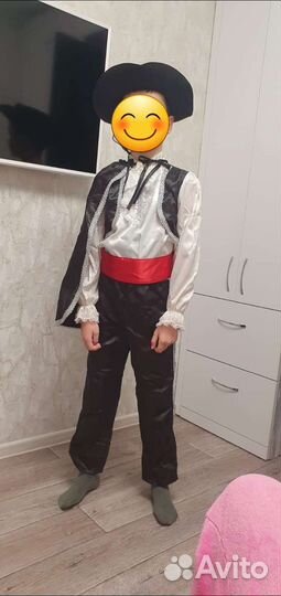 Новогодний костюм Зорро