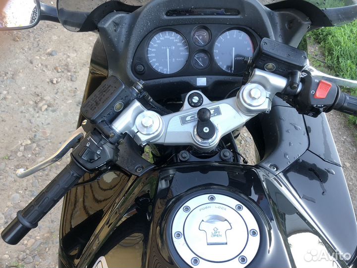 Honda CBR1000F 2000 год без пробега по РФ