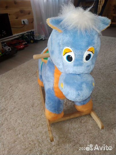 Лошадь качалка