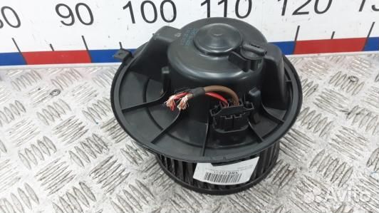 Моторчик печки skoda octavia A5 (NBE01KK01)