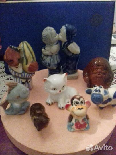 Статуэтки фарфоровые