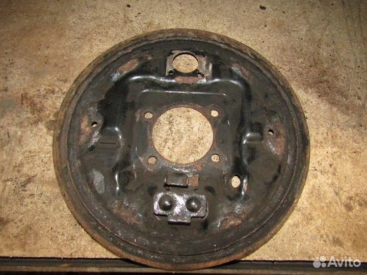 Щит опорный задний правый Aveo (T300) 2011