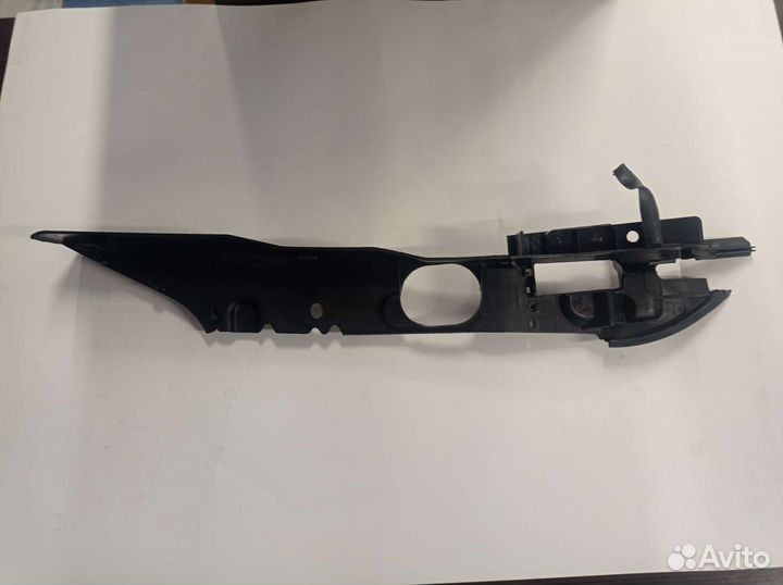 Накладка на крыло внутренняя правая Ford Focus 2