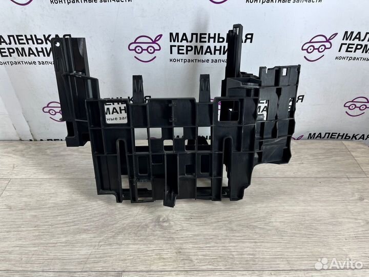 Кронштейн блока управления BMW 8 G14/G15 G30 2020