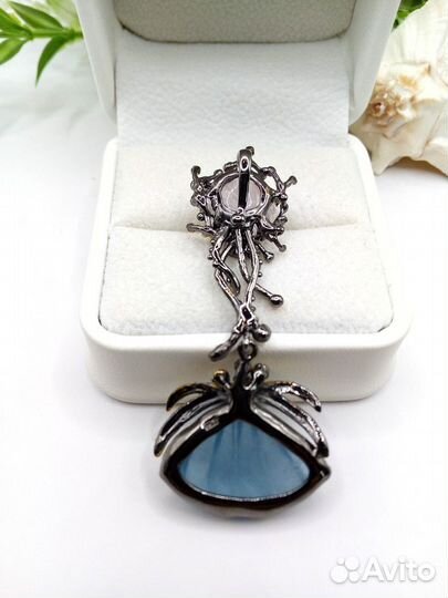 Морская тема: оригинальный кулон с аквамарином, мо