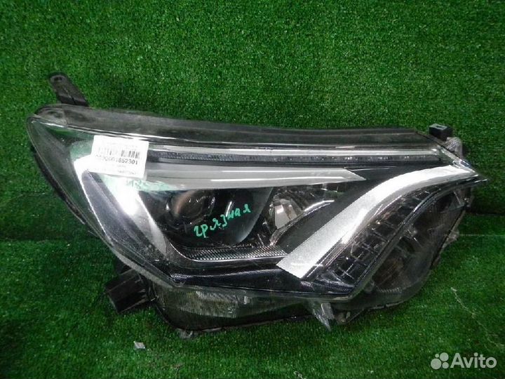 Фара правая Toyota RAV4