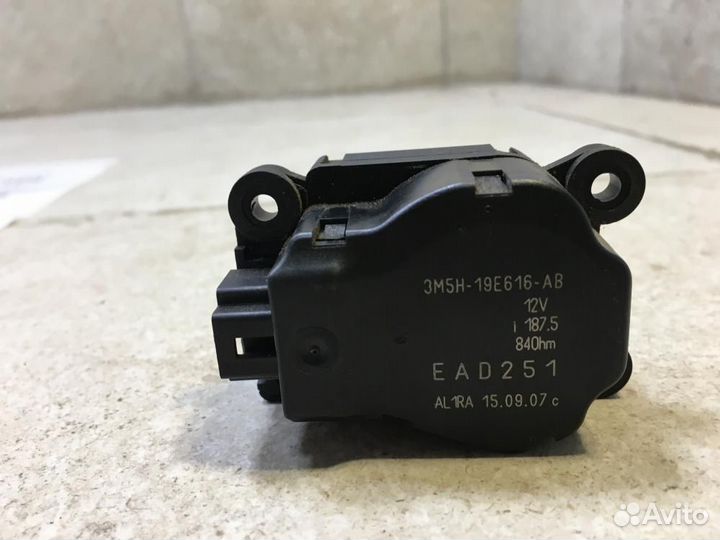 Сервопривод заслонок печки Ford Focus 2 CB4 2005-2