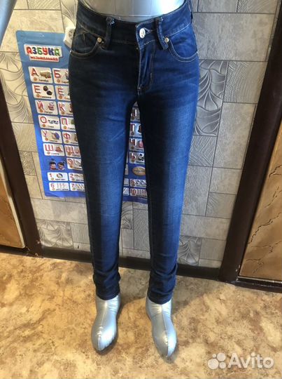 Джинсы женские
